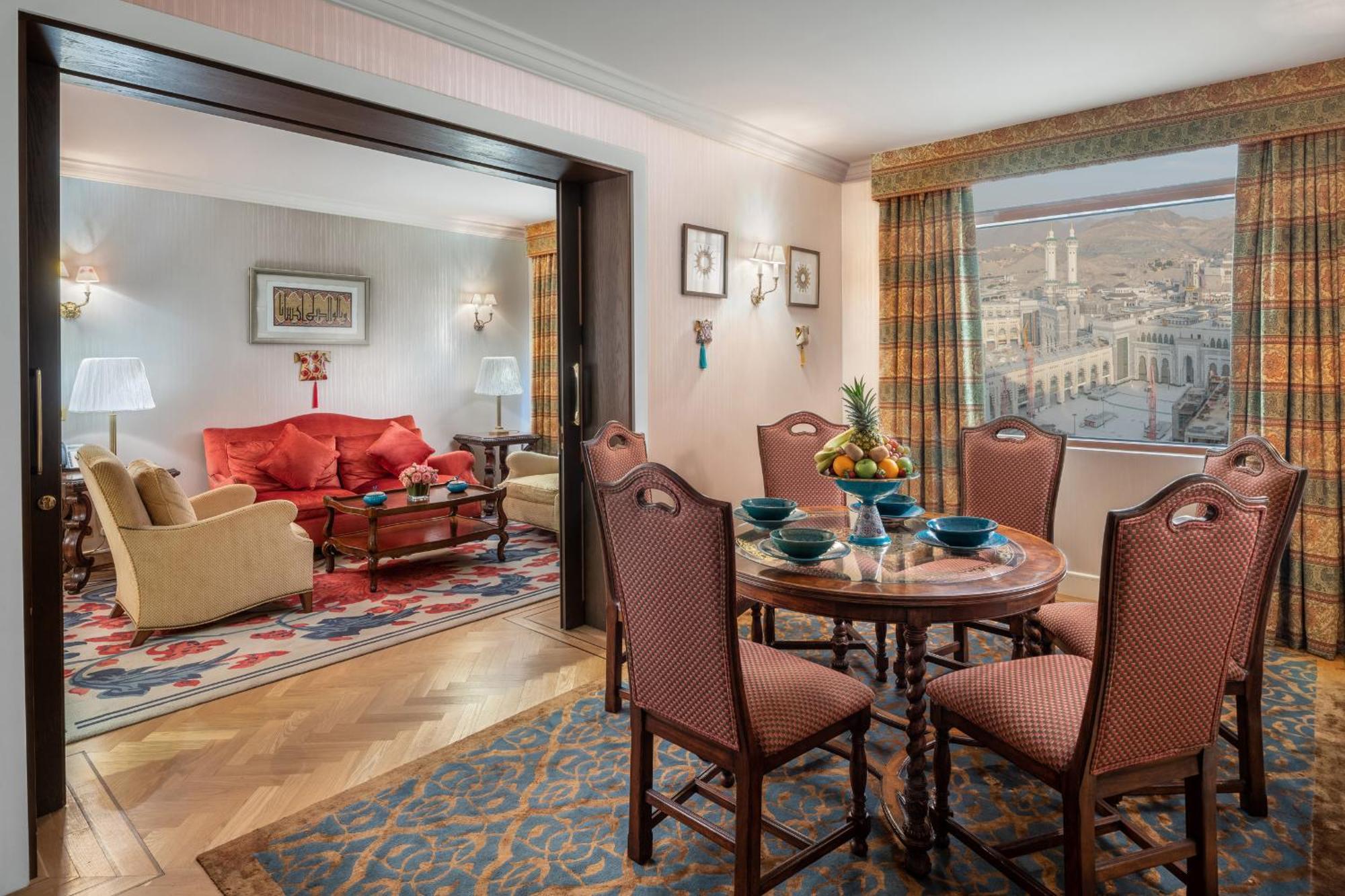Anjum Makkah Hotel Mecca Room photo A suite at the InterContinental London