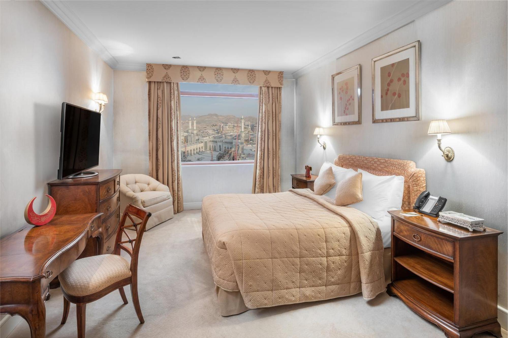 Anjum Makkah Hotel Mecca Room photo A bedroom at the Waldorf Astoria Jerusalem